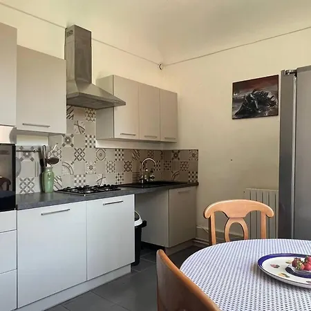 Apartment Dans Maison