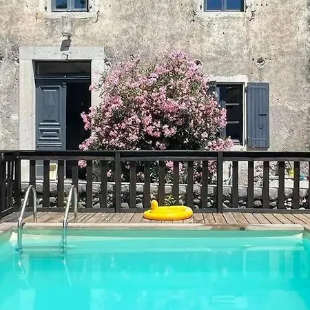 Dans Maison Appartement